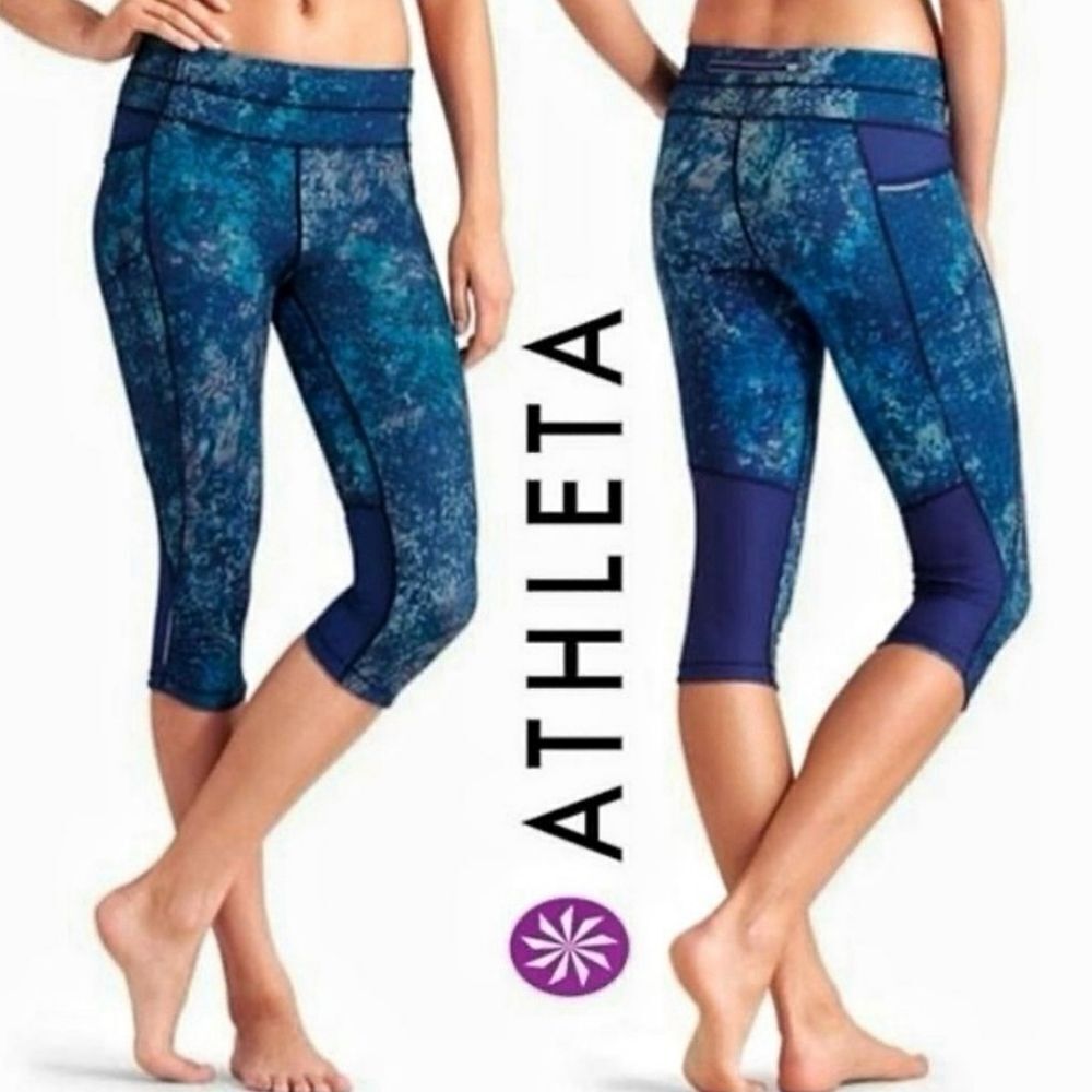 Athleta Splatter Blue Be Free Knicker Workout Capri Leggings Sz M